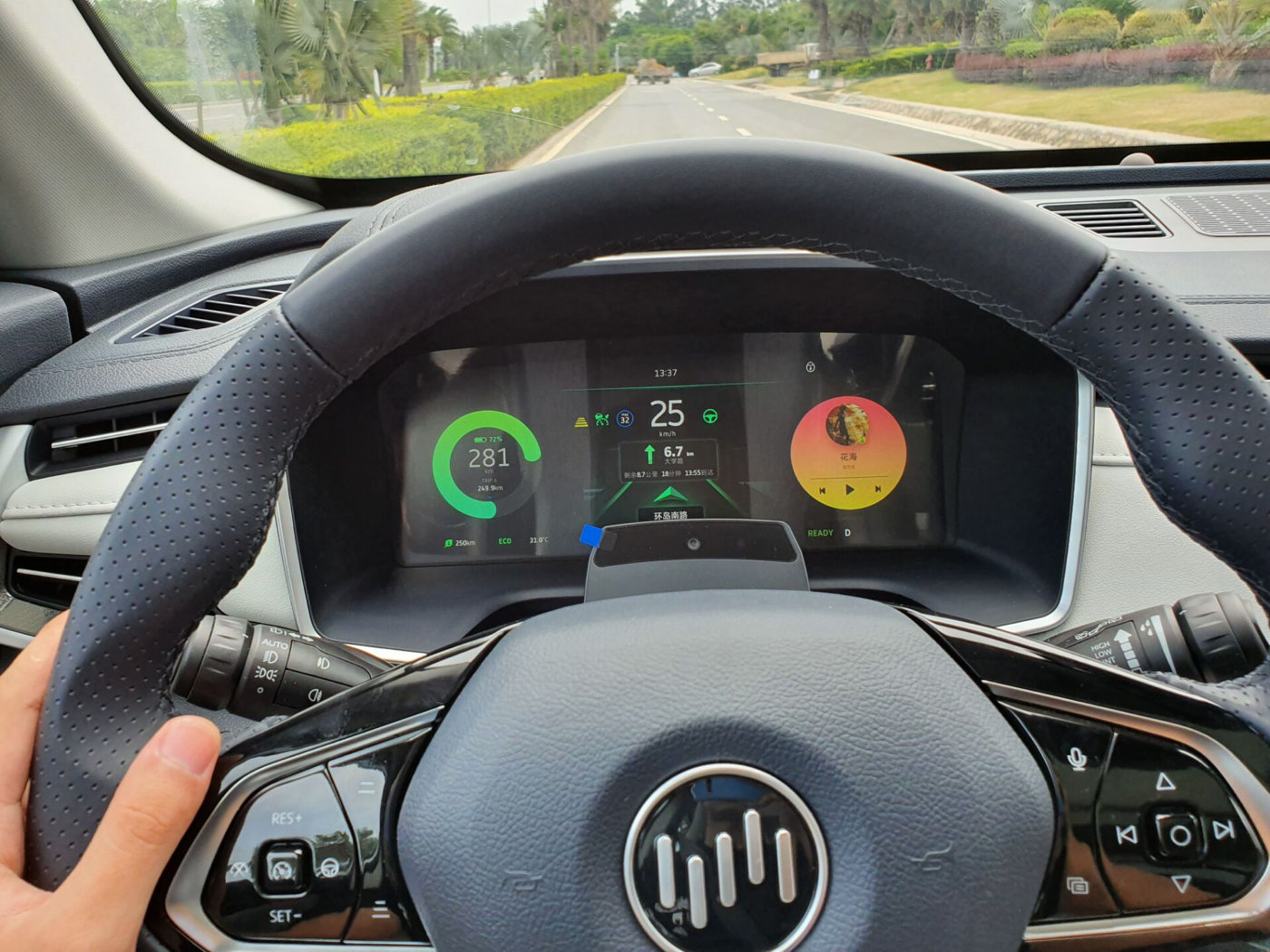 小杰聊汽车:提车有一段时间了,和大家聊聊威马EX5的外观和内饰