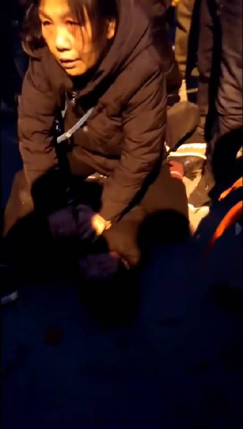 网友评论：各位亲们临近年关，很乱