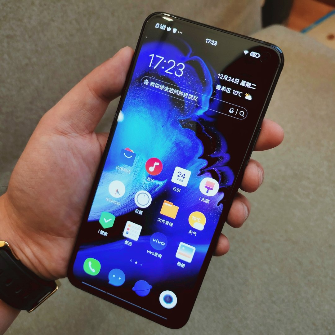 vivox30pro手机,oppo30pro手机 可以说是圣诞节礼物了vivo x30 pro 5g,到手的是曜石黑,挺闷骚的