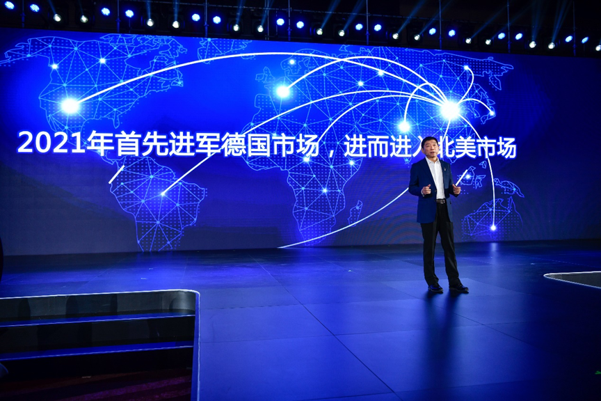 李书福等车企掌门人为WEY两周年送祝福,魏建军亲述未来规划