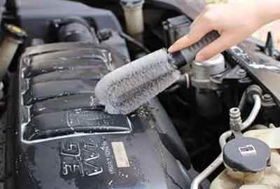 保养时这5个项目不用做，懂车的：有这钱不如吃顿好的