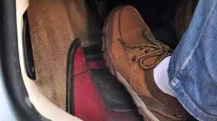 雨后汽车保养要及时，否则后果.......