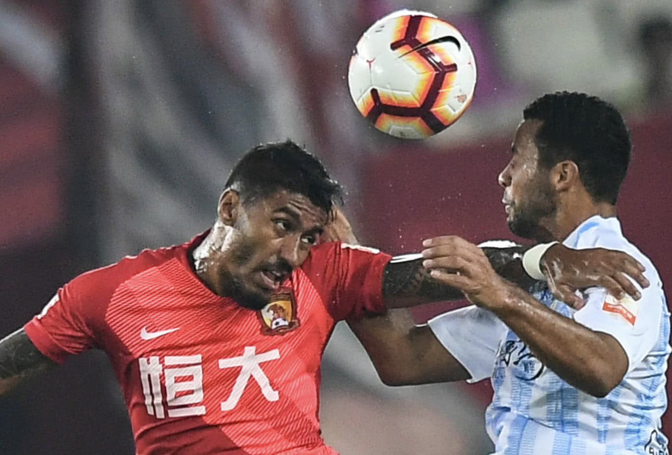 恒大0-4惨败富力双方球员曝光,球迷被惊呆 记者:小卡赛后很生气 图片