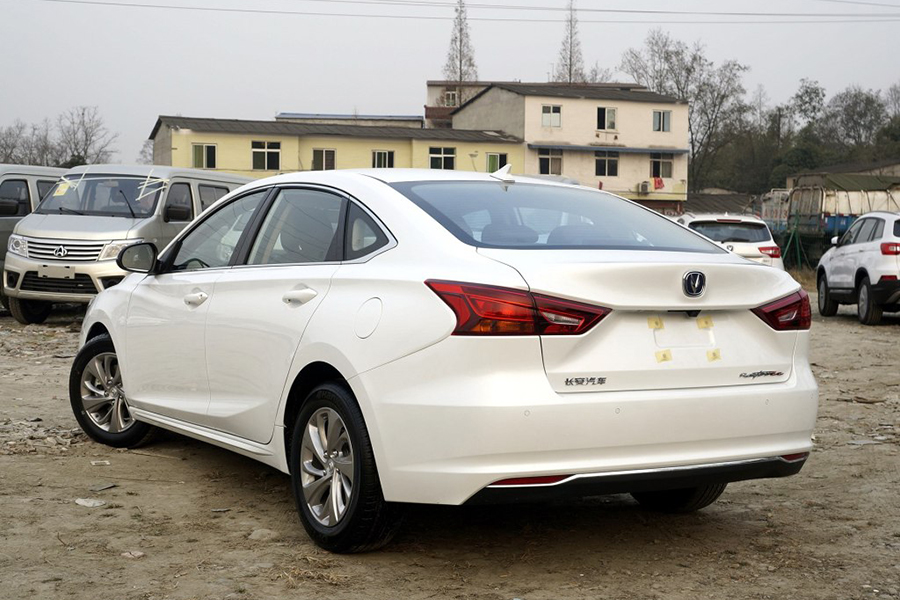 买啥SUV 这4款10万级自主品牌高素质三厢车靠谱