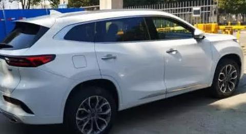 即将成为一匹黑马，奇瑞新车已大量到店，车主：期待两年了！