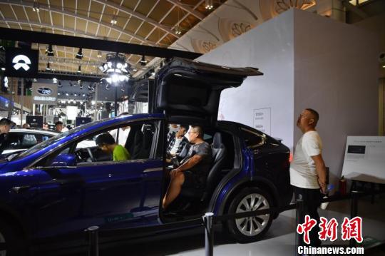 第20届中国（昆明）国际汽车博览会启幕 新能源汽车吸睛
