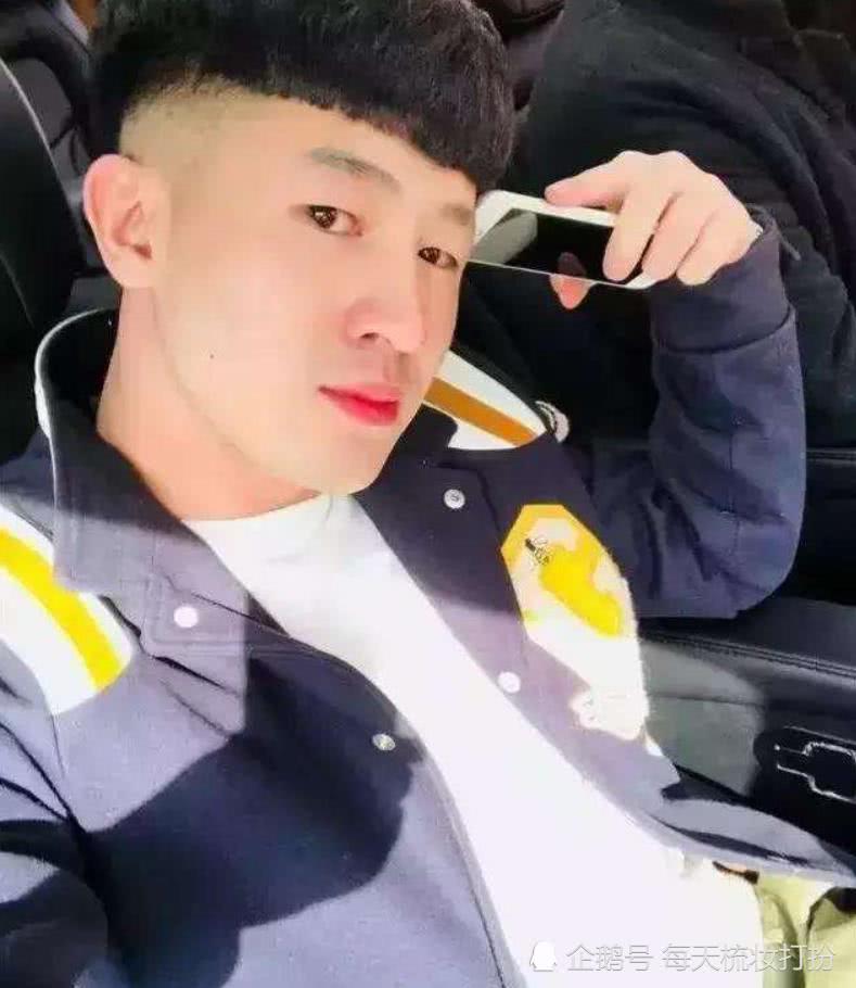 快手刘一手装病直播遭怒骂,为证清白去医院