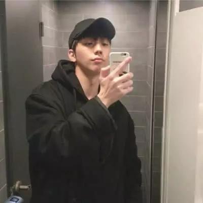 男朋友吃醋的4个表现,原来男生吃起醋来,比女孩子还要狠心!