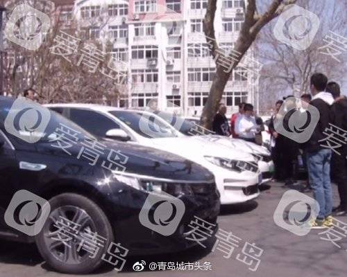 青岛:小事故激起千层浪 三十多位网约车主集体维权