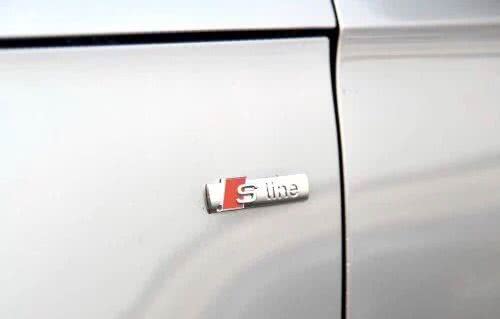 顶配18万的进口奥迪，人称“两厢钢炮”，提速8.9S，过弯稳