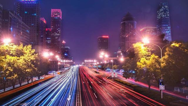 开车回到家后，有多少人会在车内静静听歌？