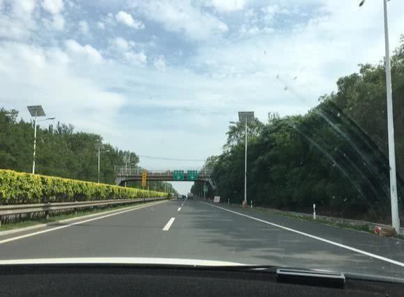 省油不伤车，这4个省油方式比空挡滑行更靠谱