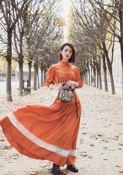 明星的腰有多细？王珞丹蝴蝶腰，张雪迎B腰，赵丽颖的腰和头同宽