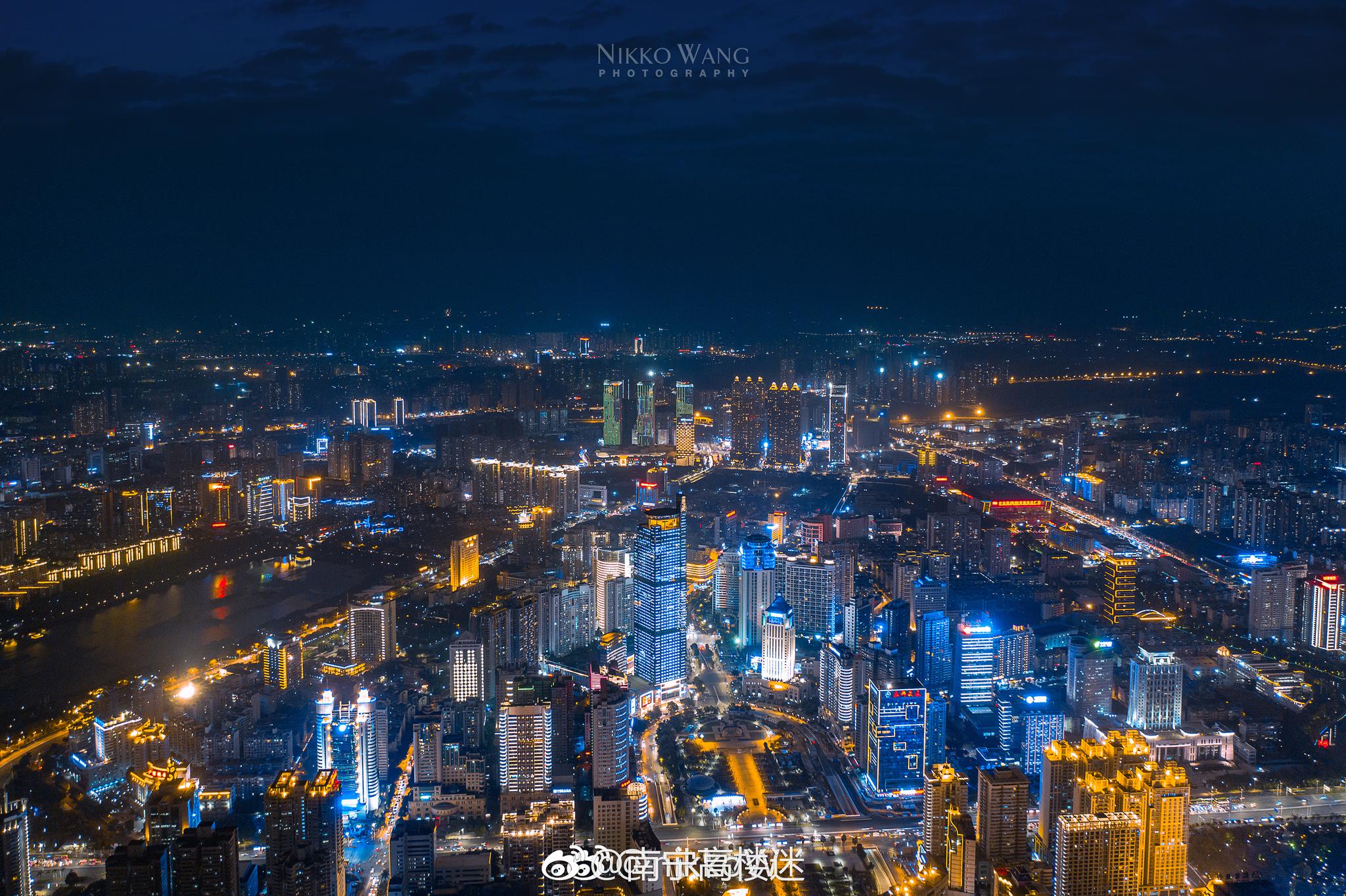 白昼之光，岂知夜色之深。南宁愈夜愈美丽，这么美的夜景你喜欢吗