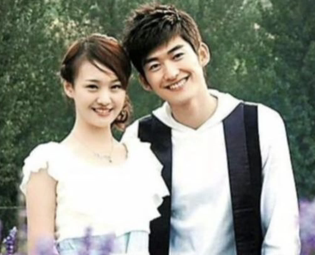 不是软饭王?张恒住99年步梯房带花园露台,郑爽夸准婆婆有眼光图片