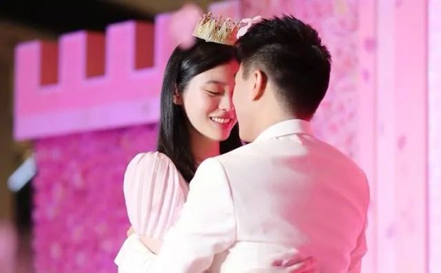 灵魂拷问：相亲要不要带上爸妈？