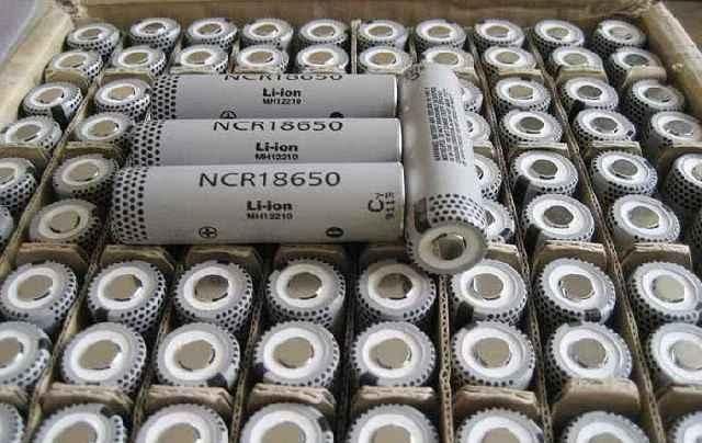 拆开特斯拉一看,发现7千多节“5号电池”,质疑:这就叫技术图片