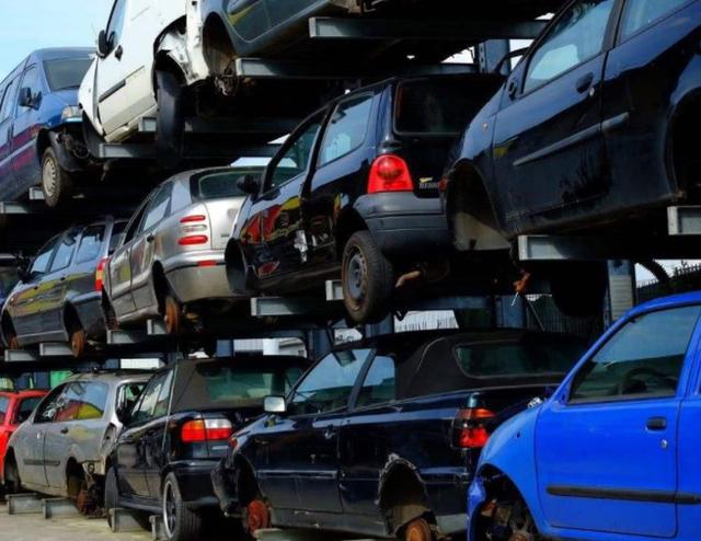 “私家车”强制报废时间敲定，你的爱车还能用几年？车主：心凉凉