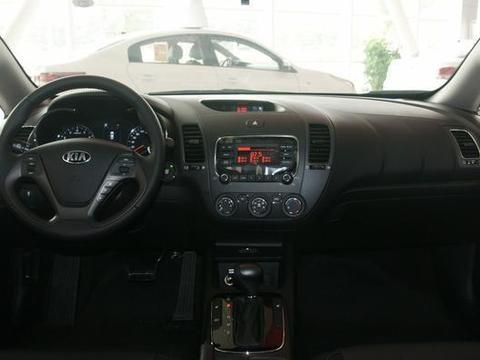 起亚崛起了，全新“K3”亮相，内外大改，搭载1.6T发动机