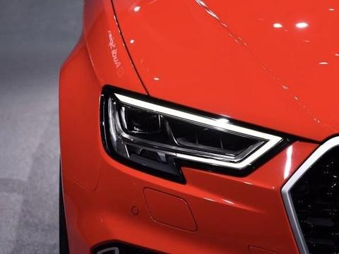 A45噩梦！5缸加持400马力，电磁悬挂+四驱，堪称直线王