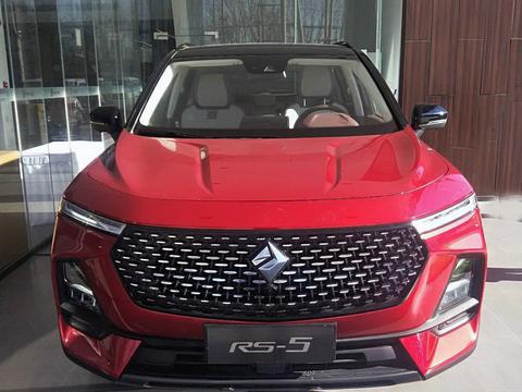 宝骏RS5实车到店，新车标确实漂亮，档次提升确实很明显