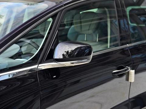 MPV中的“憋屈王”！跟埃尔法不相上下,却与GL8平价,懂车人真少