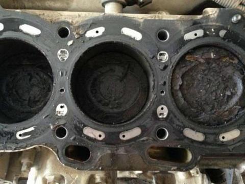 发动机“积碳”靠跑高速来清理？老司机教你用这招