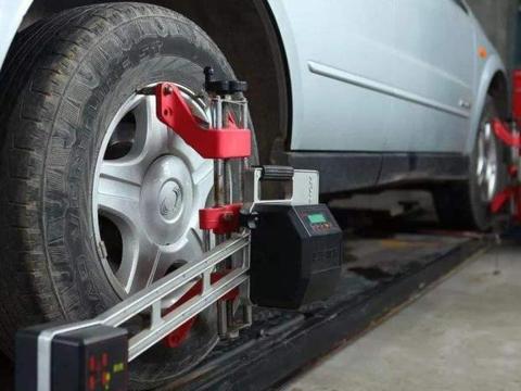 为啥聪明人从不轻易给车做四轮定位？老司机：早知道不花冤枉钱