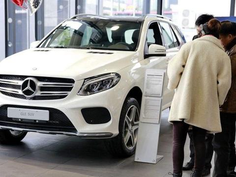 买车时4S店“强制”你买车险，该如何是好？内行人：一句话搞定