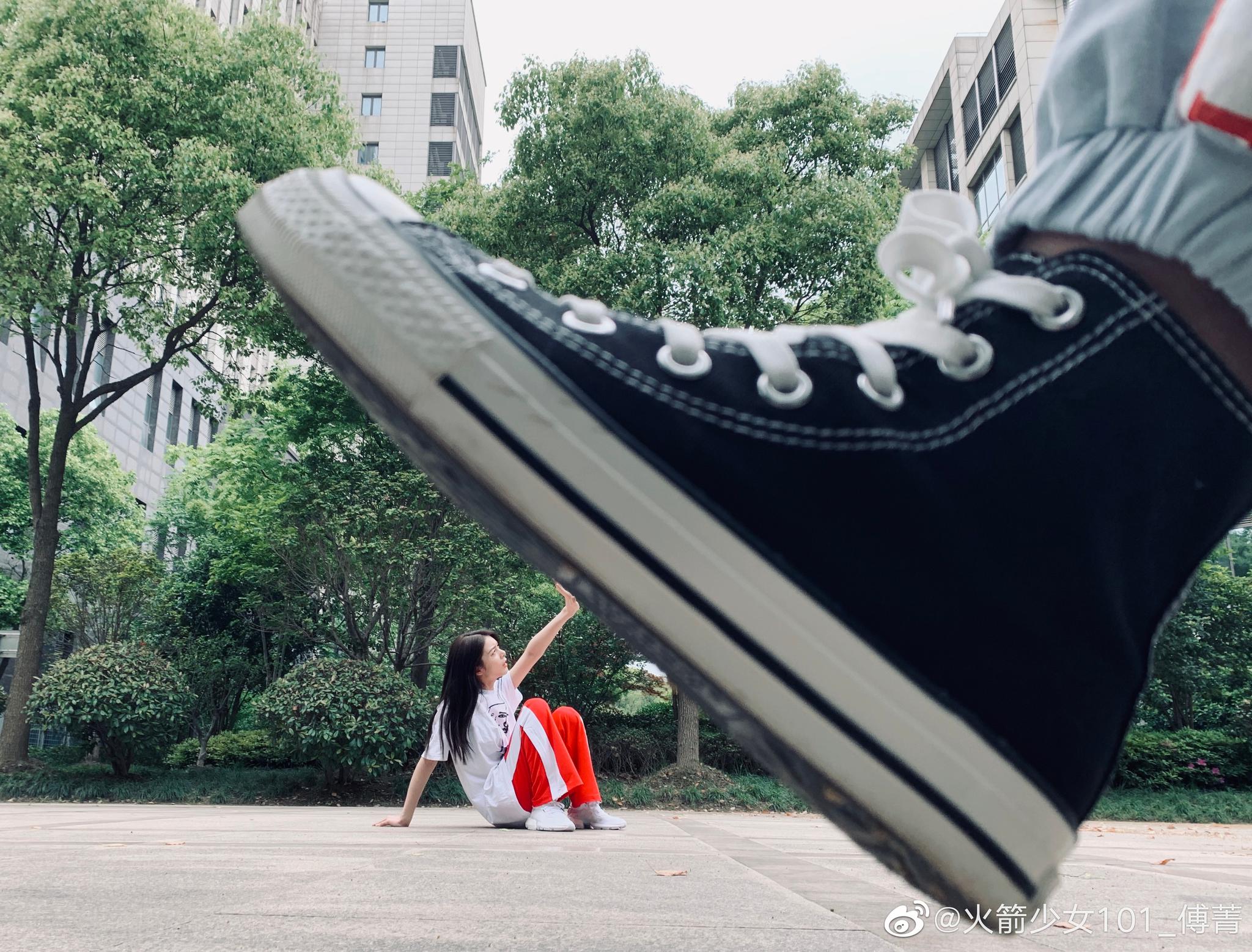 火箭少女101_傅菁:是我变小了~还是世界变大了?