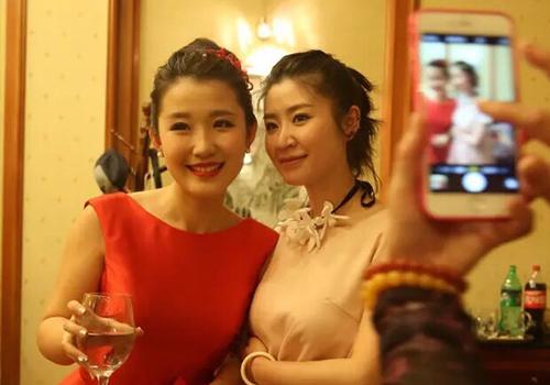 《快乐星球》童星现状：有两位已经结婚，她的孩子都能打酱油了