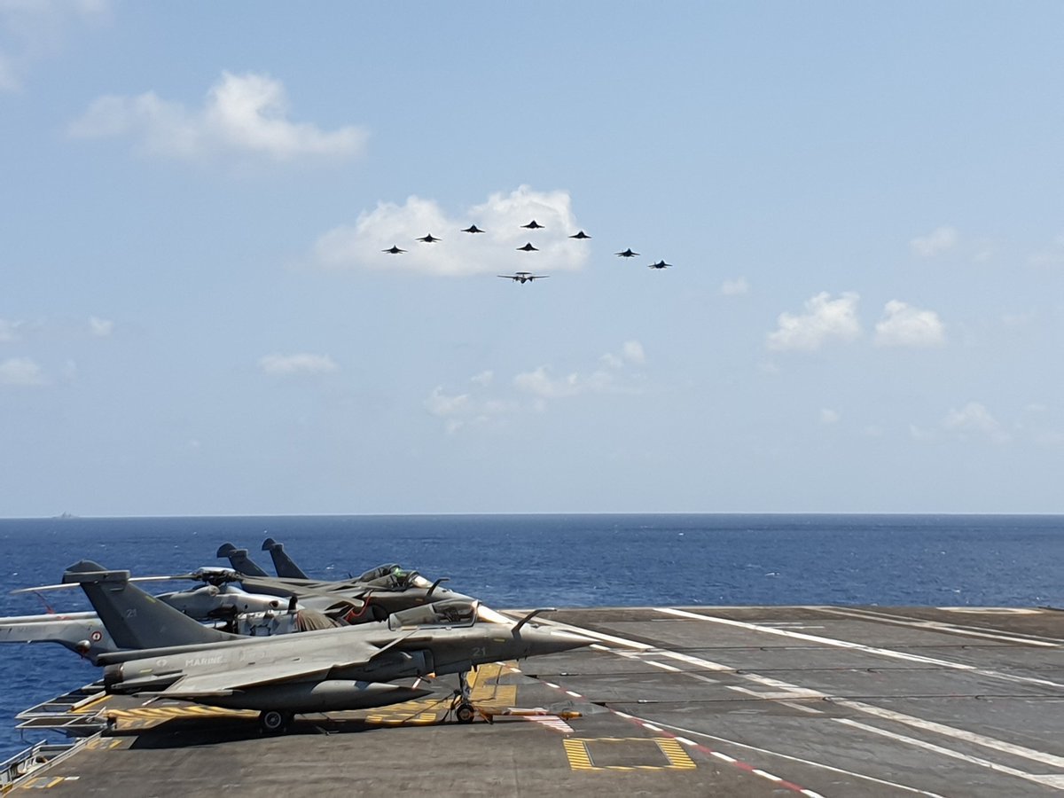 伐楼拿2019联合军演,法印两国海军舰载机混合