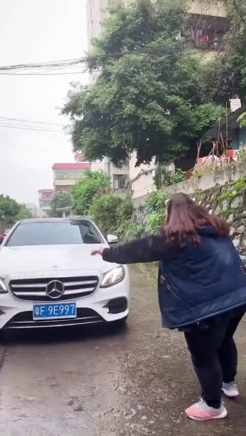 哈哈哈哈哈哈哈哈宝马经销商看完笑疯了！