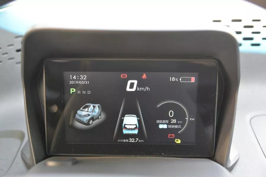 是不是“老年代步车”?我们准备拆一辆宝骏E100