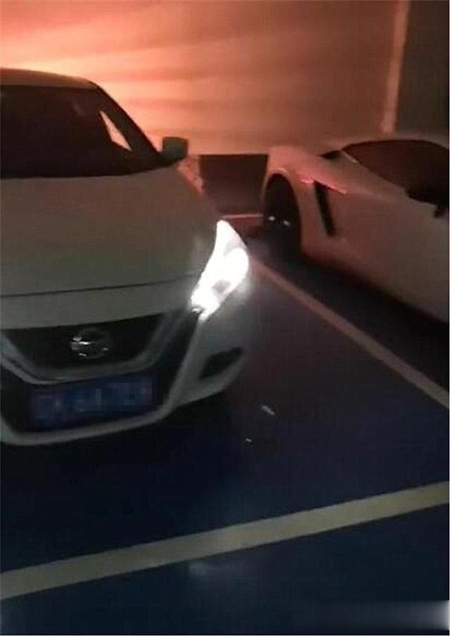 日产蓝鸟每次回家停地下车库都要小心翼翼,车主:怕蹭到旁边的车