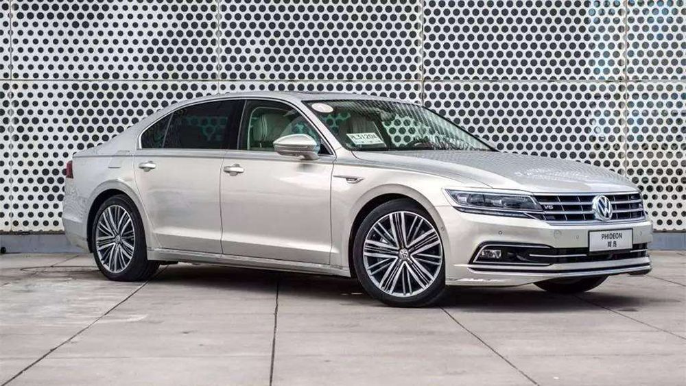 沃尔沃S90、皇冠、CT6和辉昂,30万预算买C级车怎么选?
