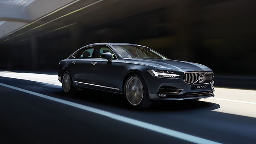 沃尔沃S90、皇冠、CT6和辉昂,30万预算买C级车怎么选?