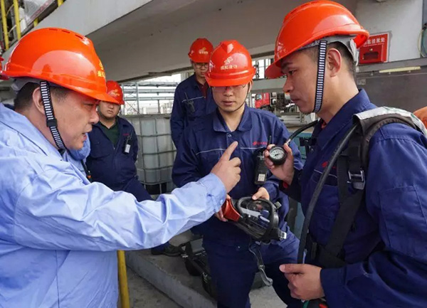 ����ֳ���ҵ��Ա���������