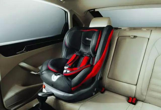 吐血整理!自驾游必带的装备是这几样