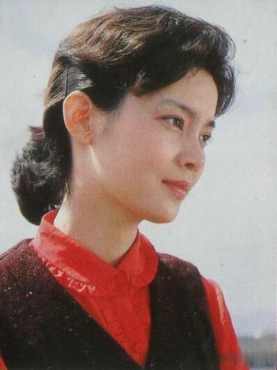 80年代女影星潘虹,罕见老照片,首位登上《时代周刊》的华人艺