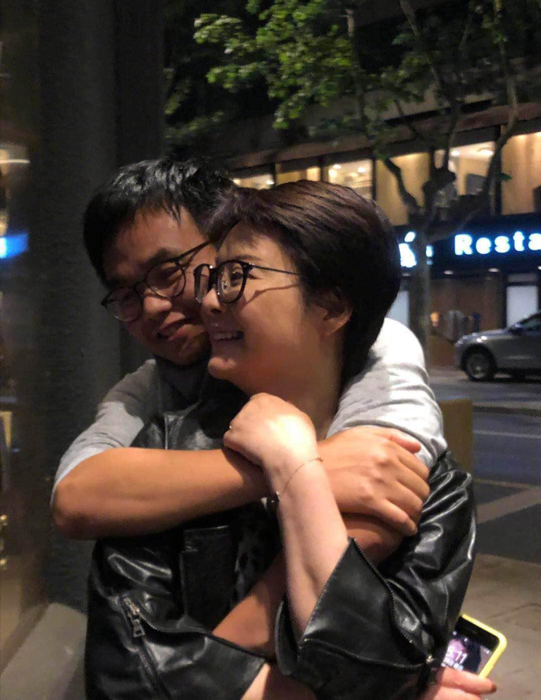 袁立狂撒狗粮，晒孩子更是吓到大家，她终于道出爱上梁太平的原因