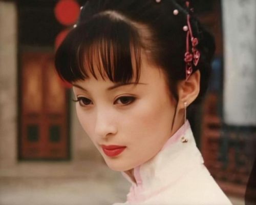 AI修复的蒋勤勤照片曝光颜值令人惊艳 年轻时候的蒋勤勤长什么样？
