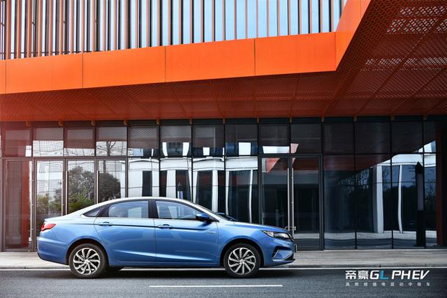 更适合家用的选择 帝豪GL PHEV以14.88万元开启预售