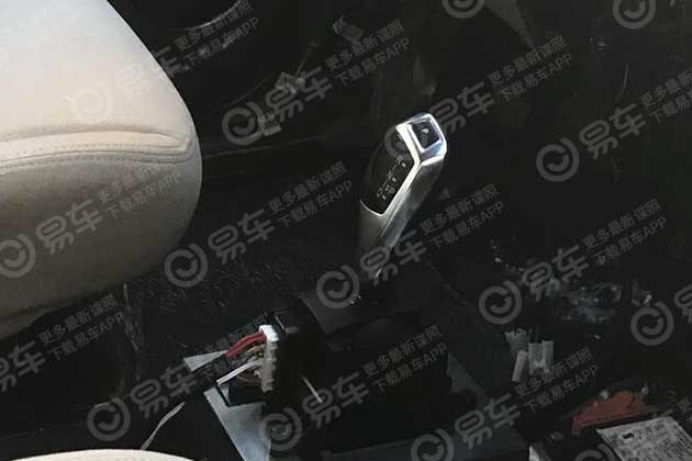 改款宝骏730路试谍照曝光 尾灯熏黑升级/内配电子档把