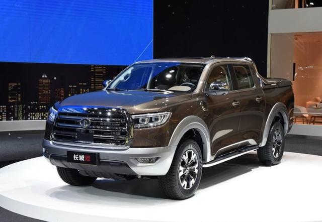 国产阵营也有高端皮卡，长城炮霸气亮相，三把差速锁气势不输猛禽
