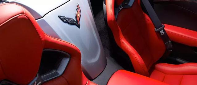 雪佛兰科尔维特(Corvette)更换新LOGO