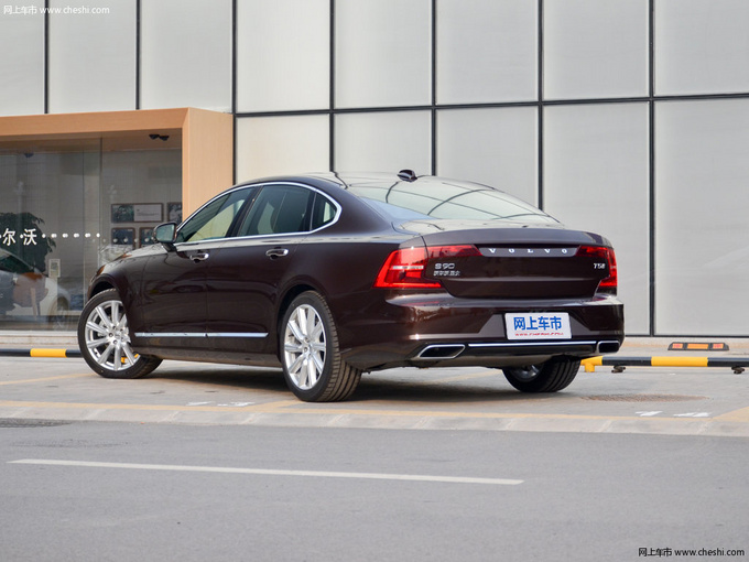 30万预算买车,这几款同级别里最安全!邻居还夸你有品位