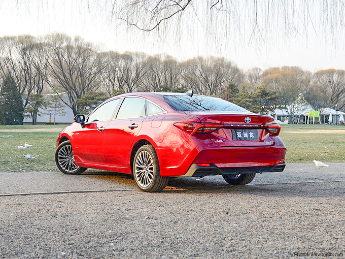 30万预算买车,这几款同级别里最安全!邻居还夸你有品位