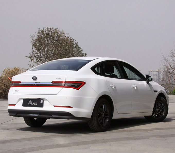 花10万块买的上下班代步车,女同事看到后竟约我去自驾游?
