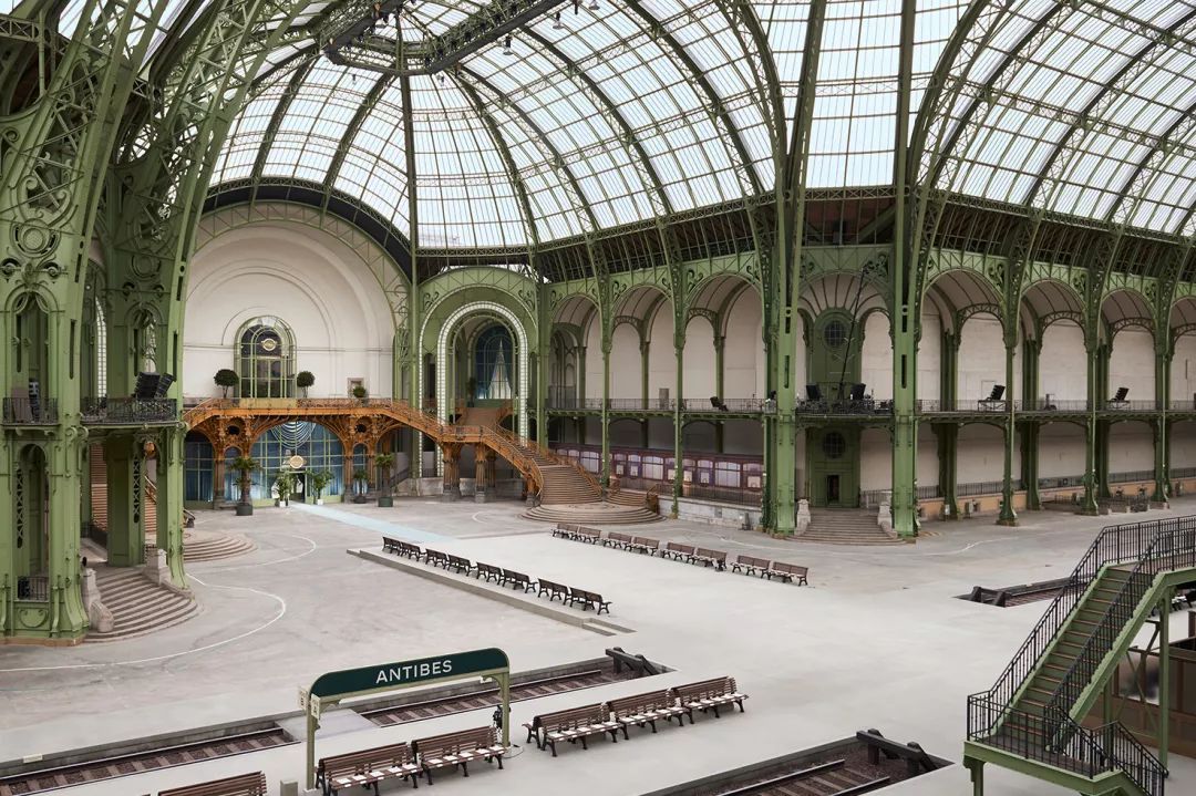 从巴黎的这座火车站出发的 Chanel,正稳步驶向未来